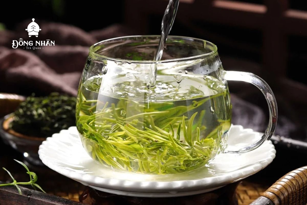 NGHỆ THUẬT THƯỞNG TRÀ BÍCH LOA XUÂN